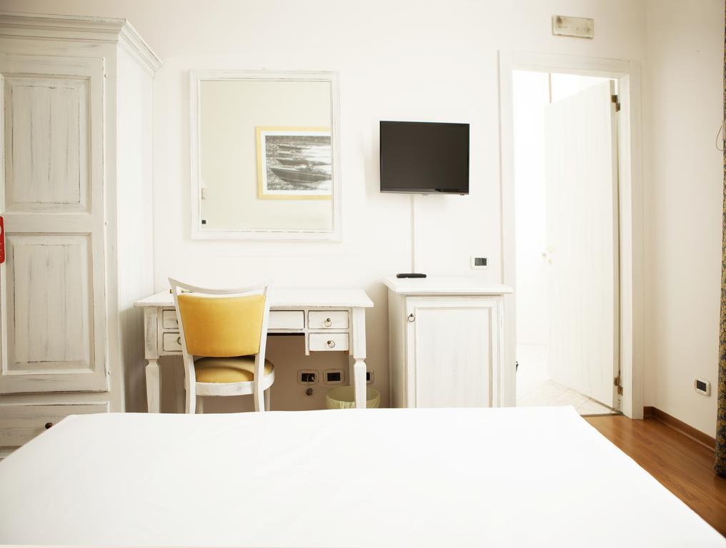 Hotel Sebino Sarnico Luaran gambar