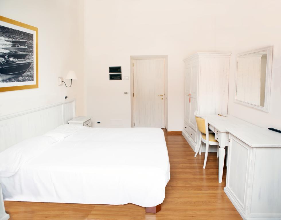 Hotel Sebino Sarnico Luaran gambar