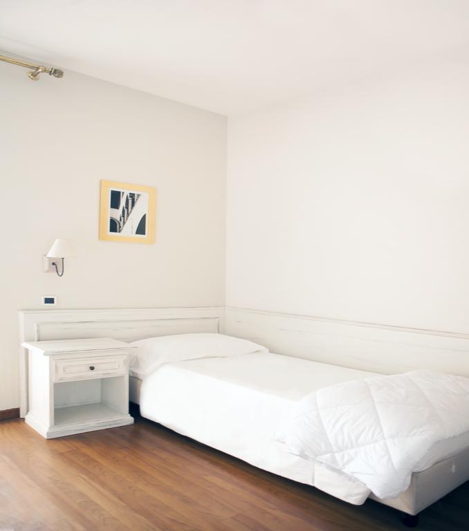 Hotel Sebino Sarnico Luaran gambar