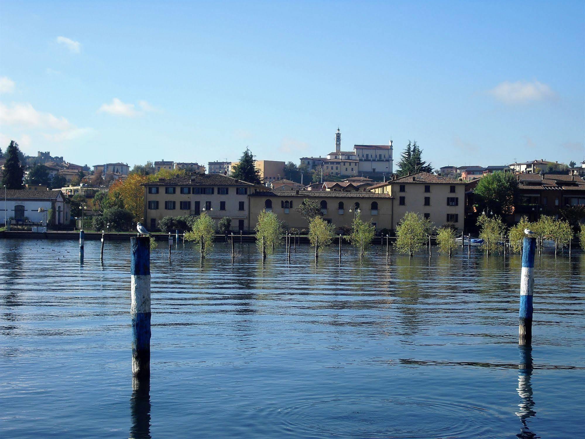Hotel Sebino Sarnico Luaran gambar