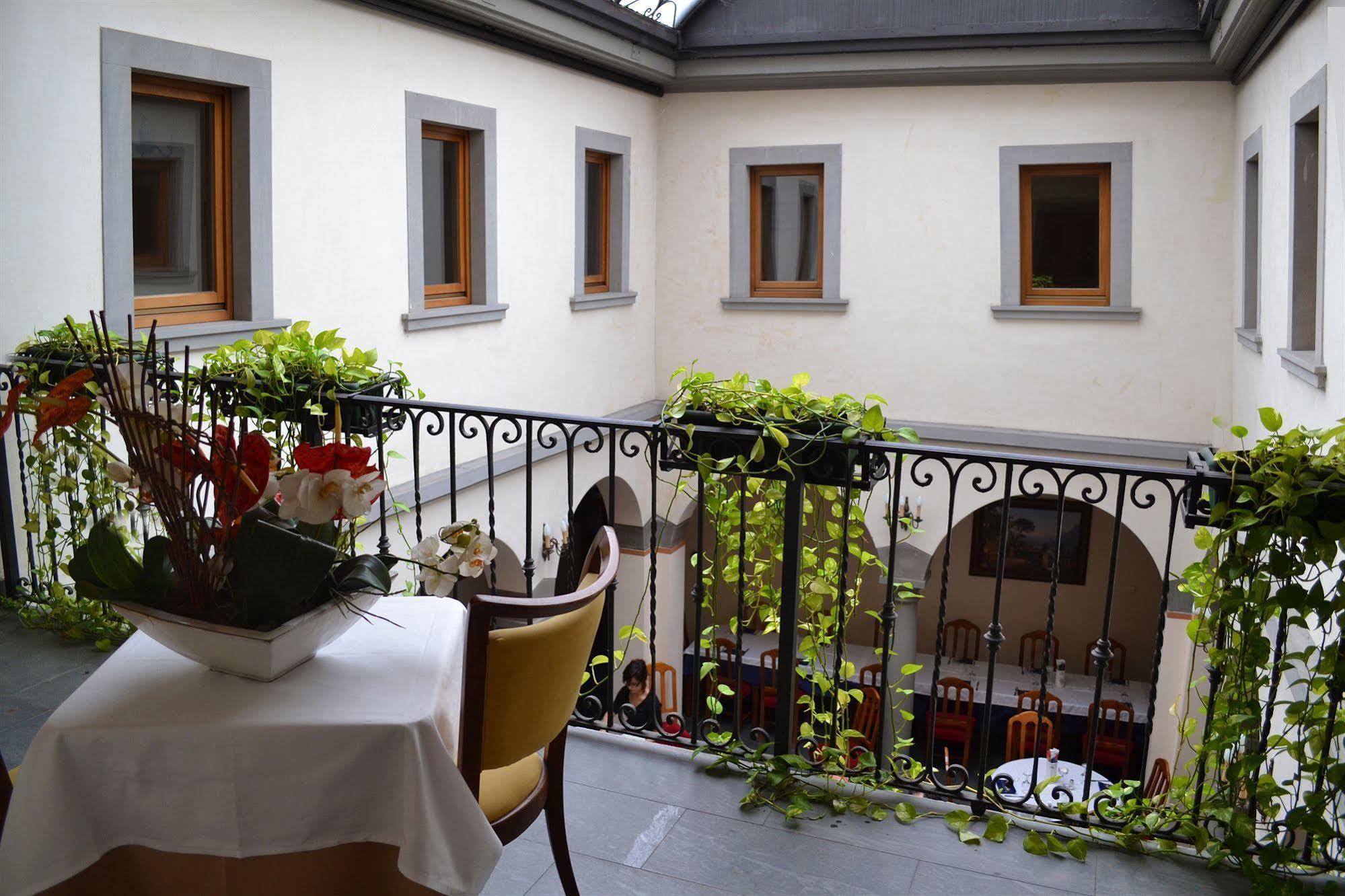 Hotel Sebino Sarnico Luaran gambar