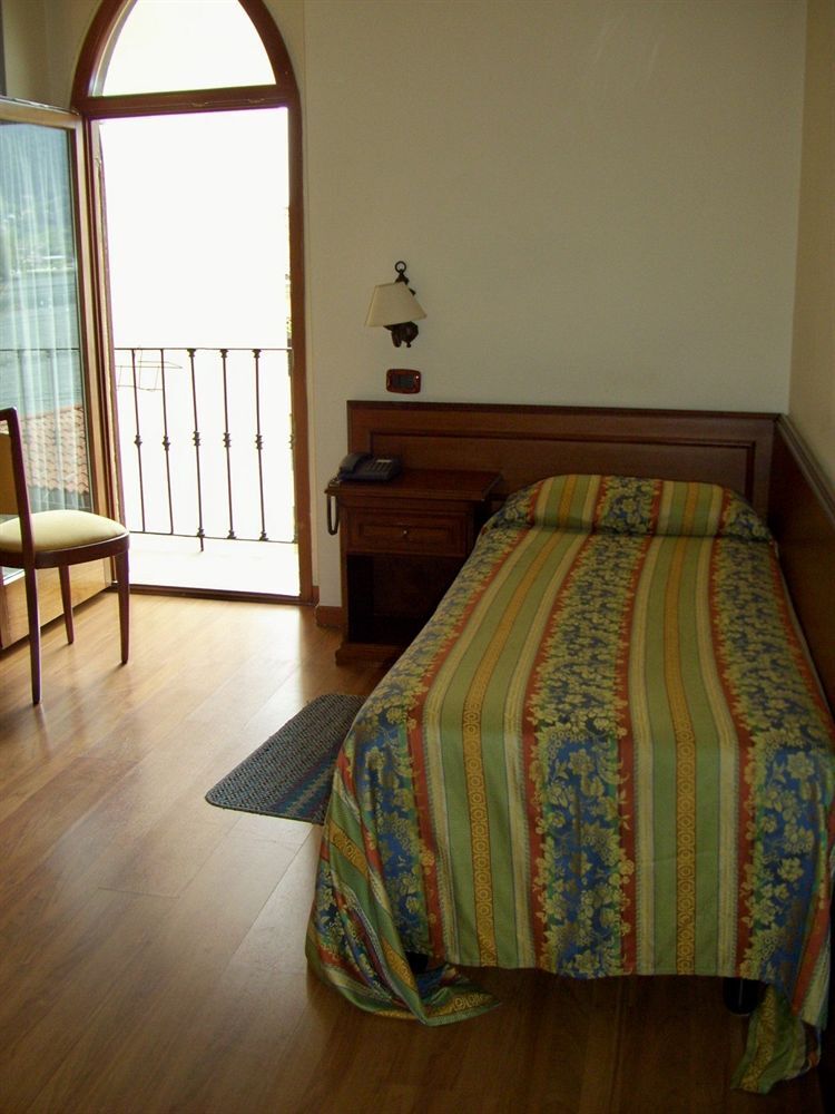 Hotel Sebino Sarnico Luaran gambar